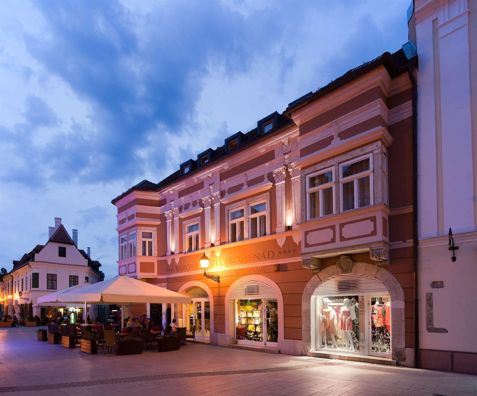 Barokk Hotel Promenád Ráb Exteriér fotografie